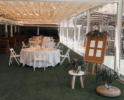 Bodas y banquetes
