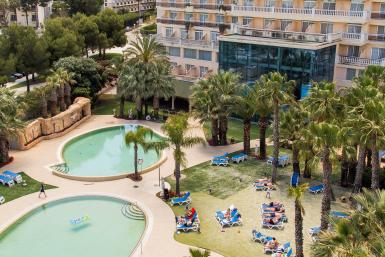 Outdoor swimming pool