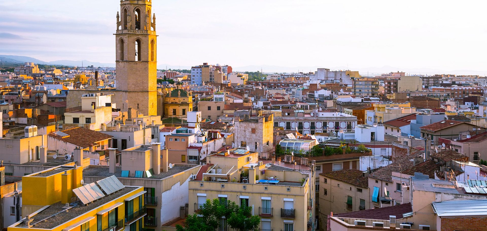 Reus, modernismo, cultura y compras